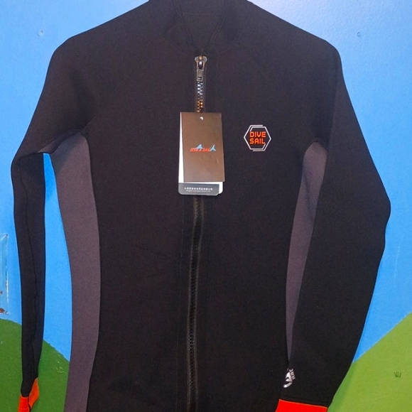 NWT Dive & Sail women wetsuit,  top only   XXL black/gray/orange - Picture 1 of 11